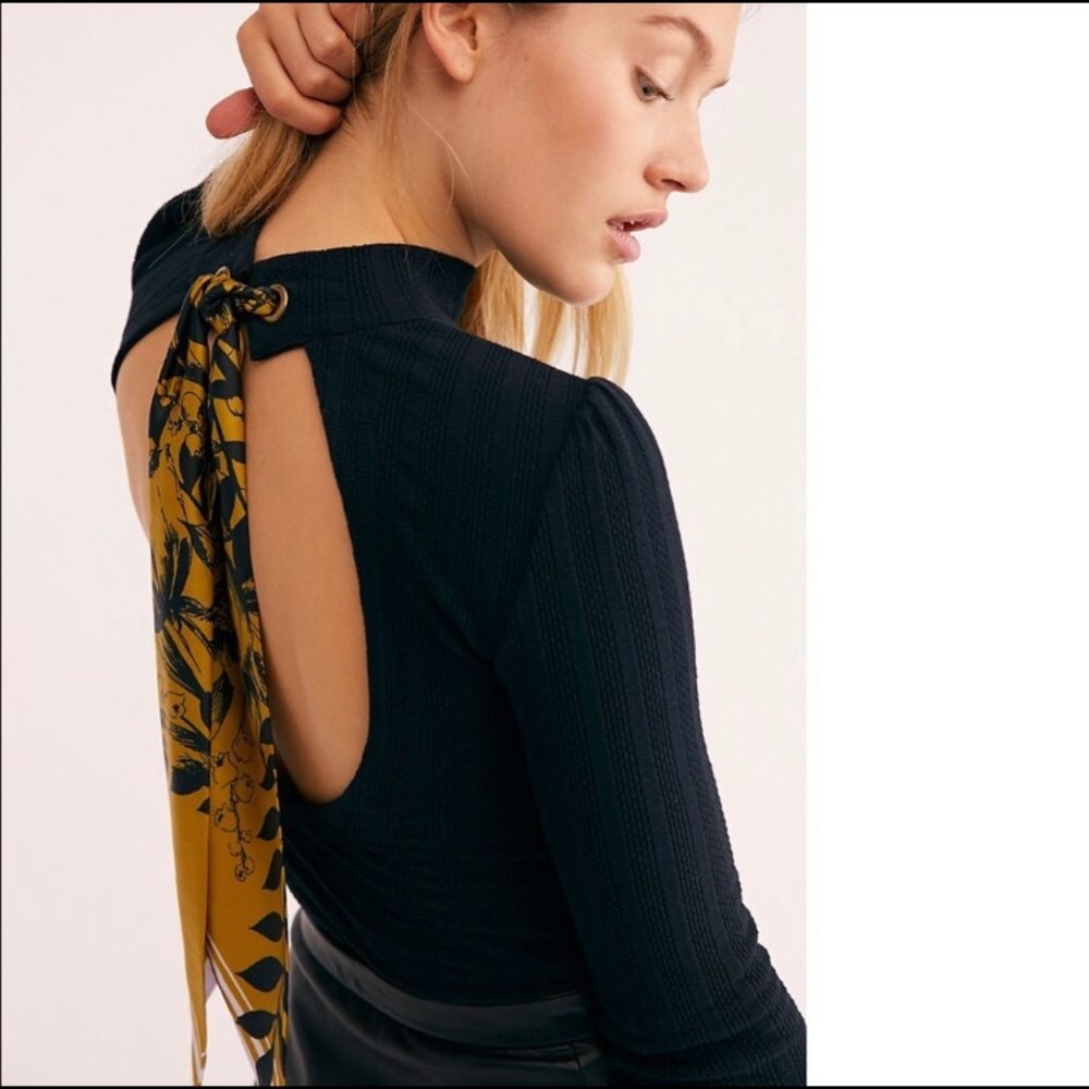 SOLD l Black Knit Open Back Neck Scarf Top - Picture 3 of 8